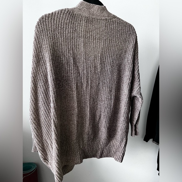 Comfy BDG Drop 3/4 Sleeve Cardigan - Picture 3 of 3